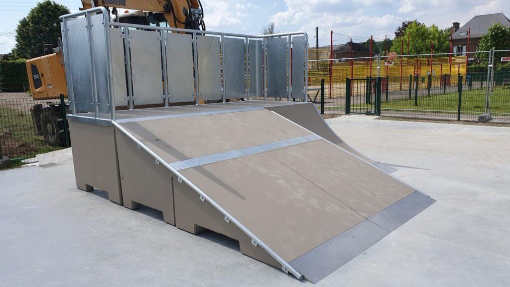 Installation skatepark modulaire en milieu urbain